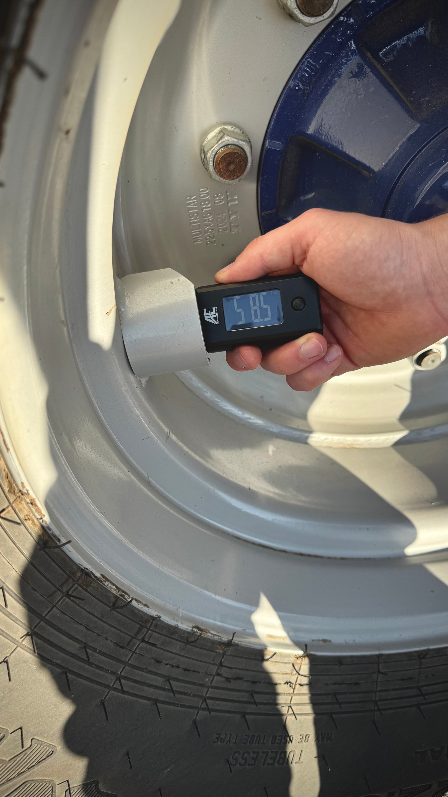 AE TYRE PRESSURE & TREAD DEPTH GUAGE