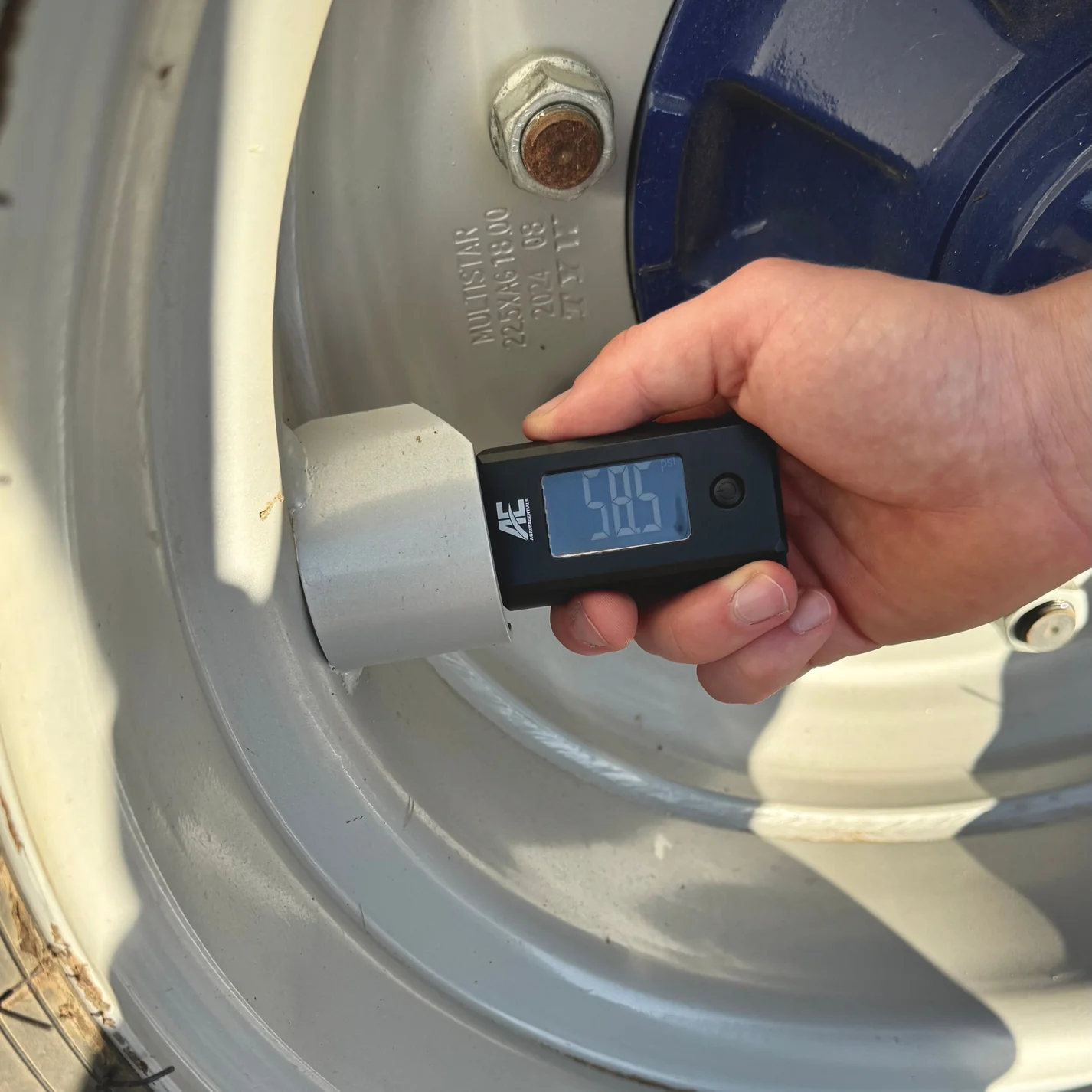 AE TYRE PRESSURE & TREAD DEPTH GUAGE