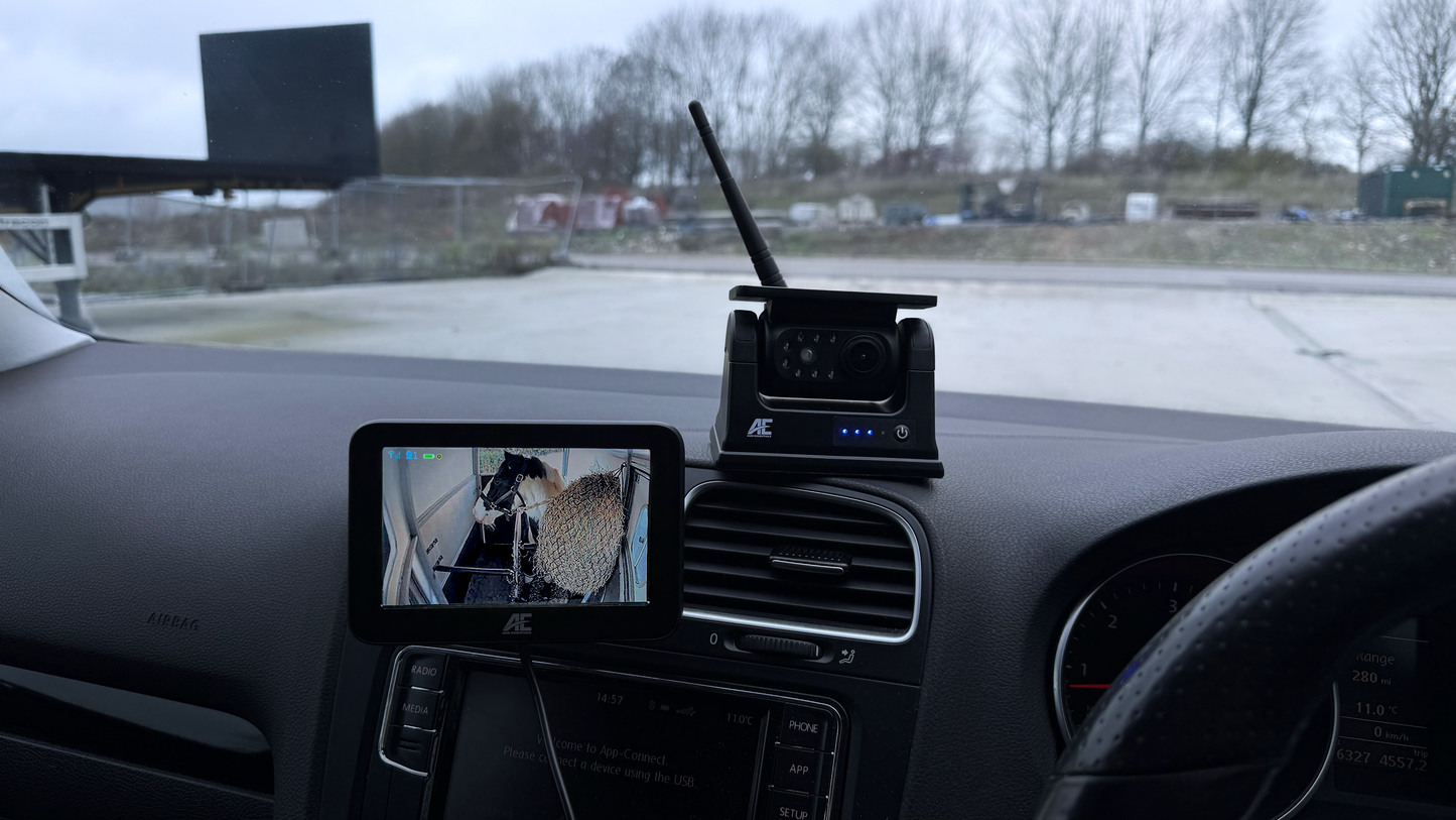 AE 5" WIRELESS MAGNETIC SOLAR VEHICLE CAMERA SYSTEM