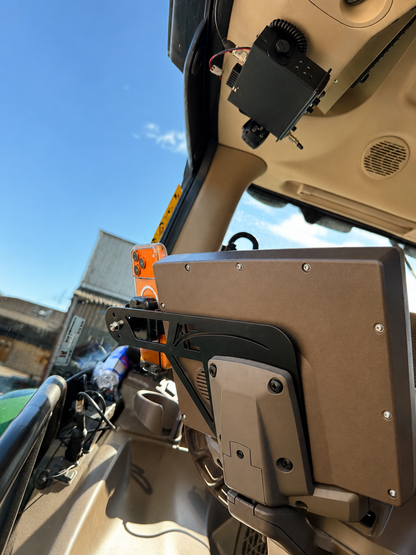 TRACTOR SCREEN PHONE HOLDER BRACKET
