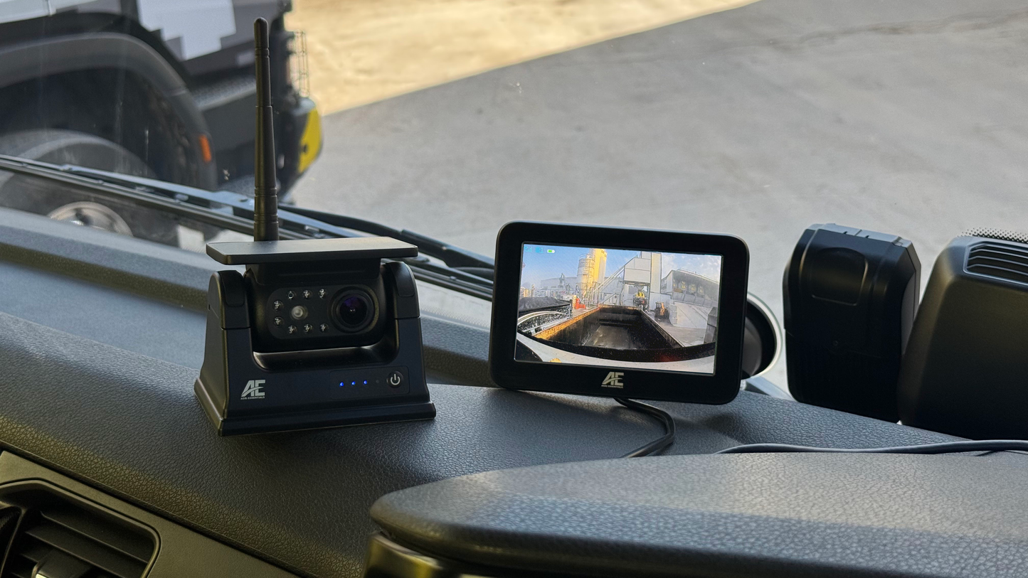 AE 5" WIRELESS MAGNETIC SOLAR VEHICLE CAMERA SYSTEM